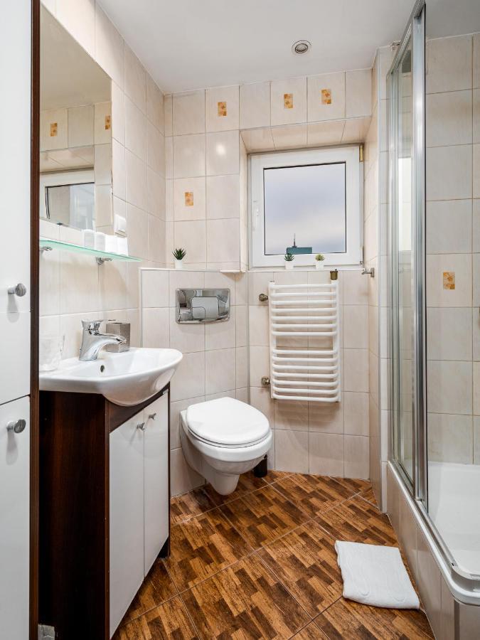 Warsaw Apartments Dyminska 6 Street ภายนอก รูปภาพ